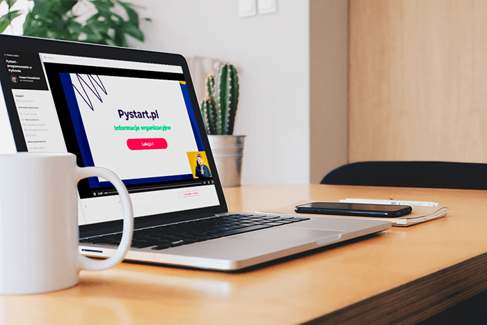 Platforma Pystart na ekranie laptopa